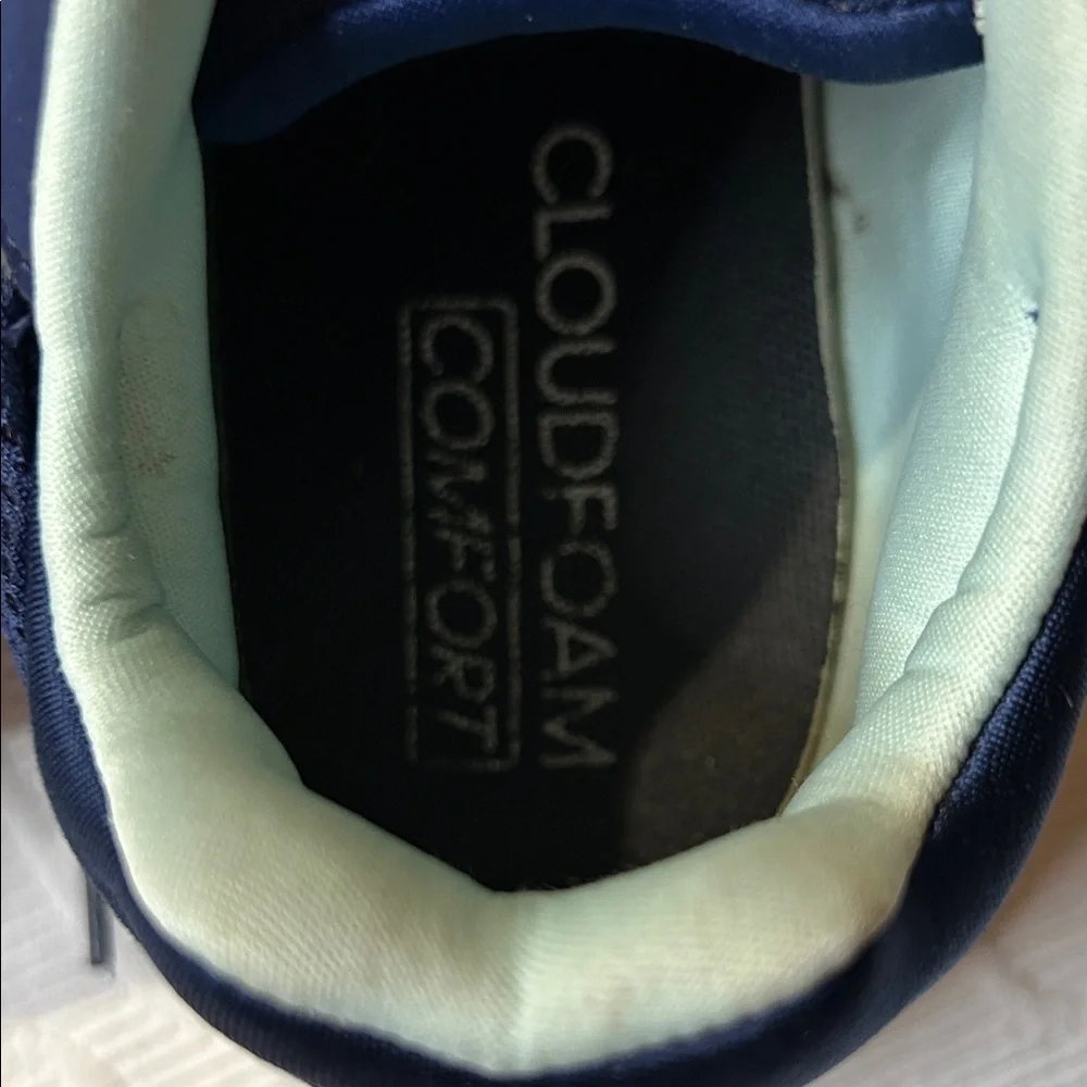 Adidas Cloud Foam Navy and Light Blue Sneakers. Women’s 8.5